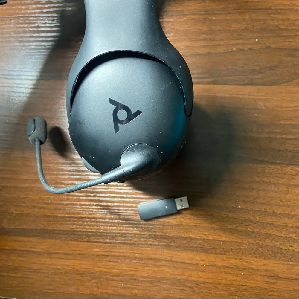 PDP WIRELESS GAMING HEADSET - never been used - no scratches or rips